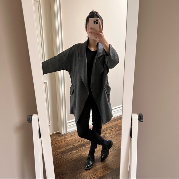 Grey Vintage Coat from A. K. De Paris - Picture 3 of 12